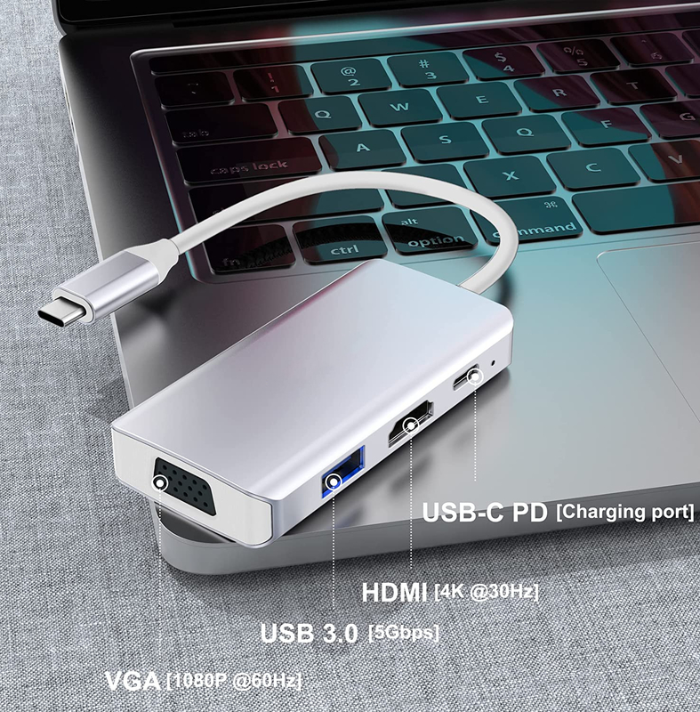 La station d'accueil USB C blanche est équipée d'un double moniteur pour l'adaptateur de transfert de données triple 4K 60hz